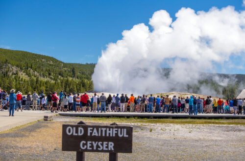 Best Time of day to Avoid Crowds at Old Faithful 2026