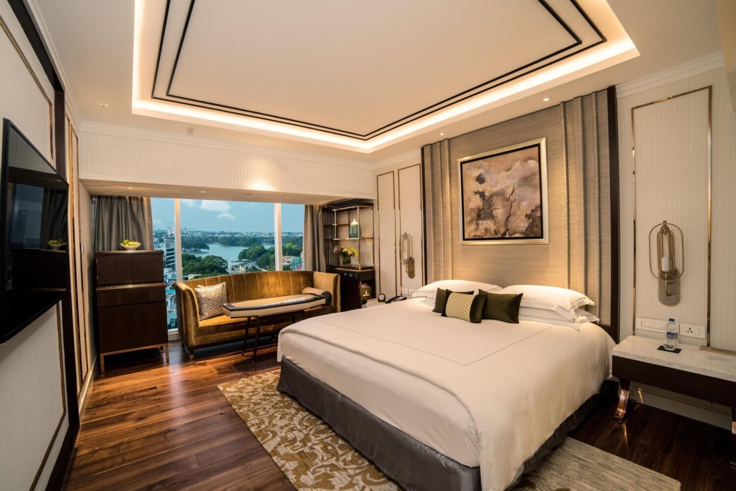 How Hotels Calculate Room Rates