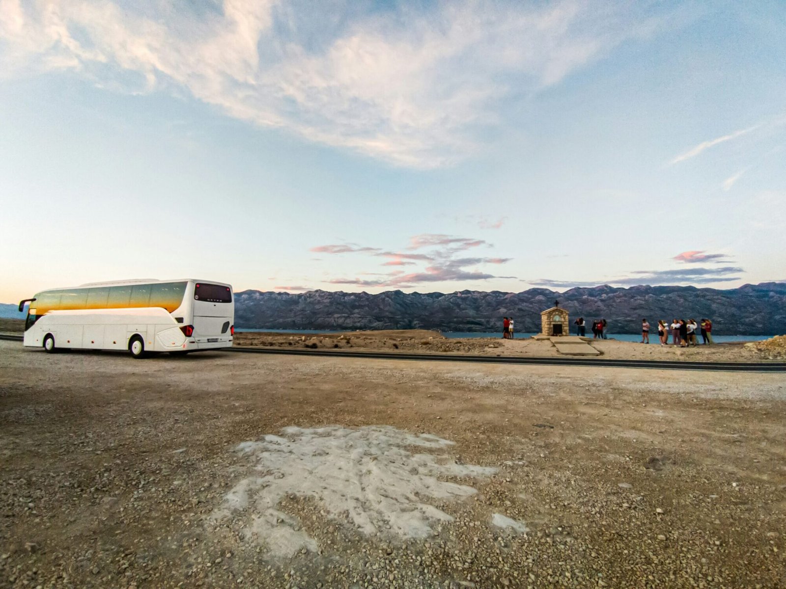 How to Travel from Delhi to Manali by Bus — Complete 2026 Guide with Fares, Timings and Tips