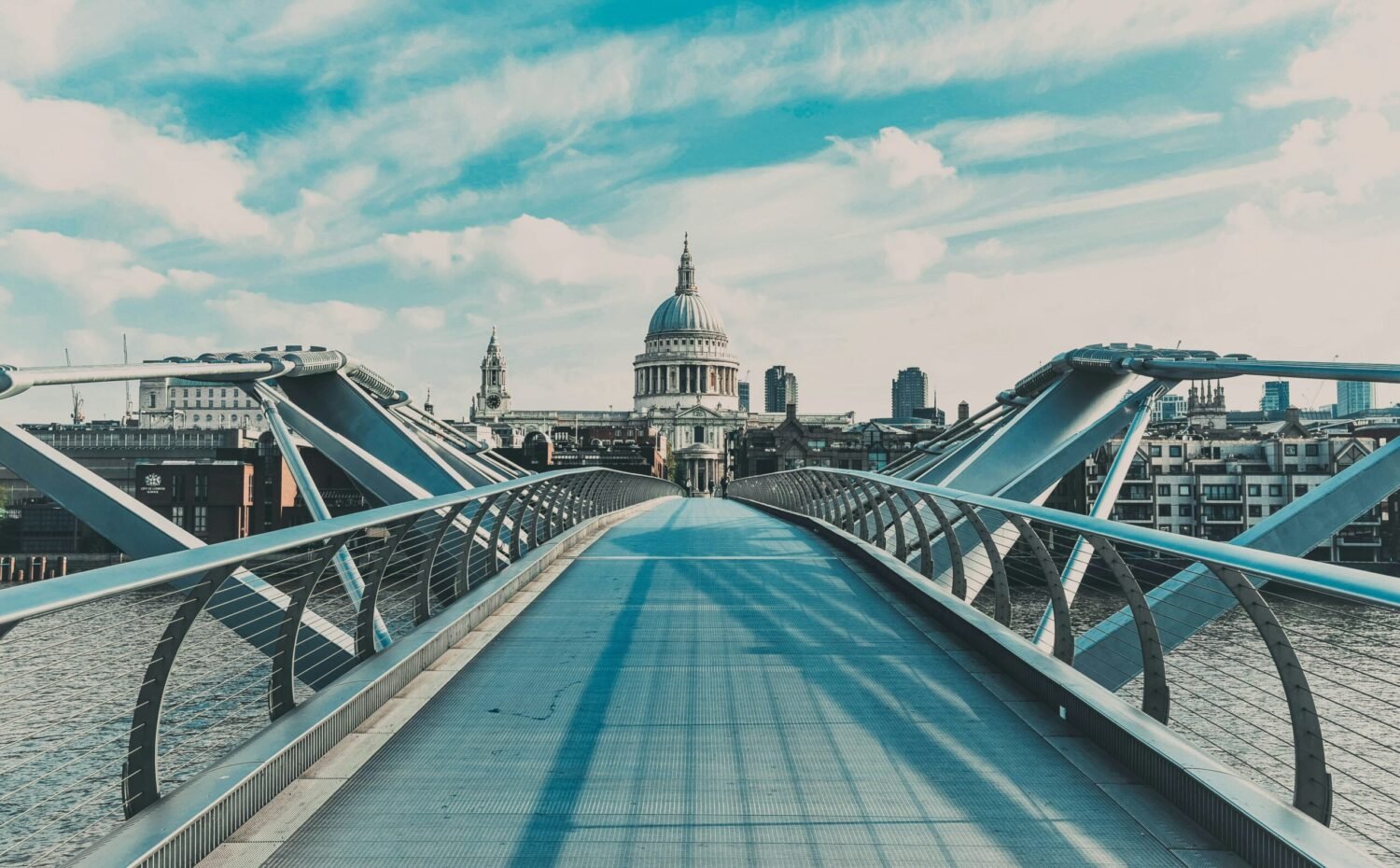 London Bridget Jones Book Locations: 5 Real Places to Visit in 2026