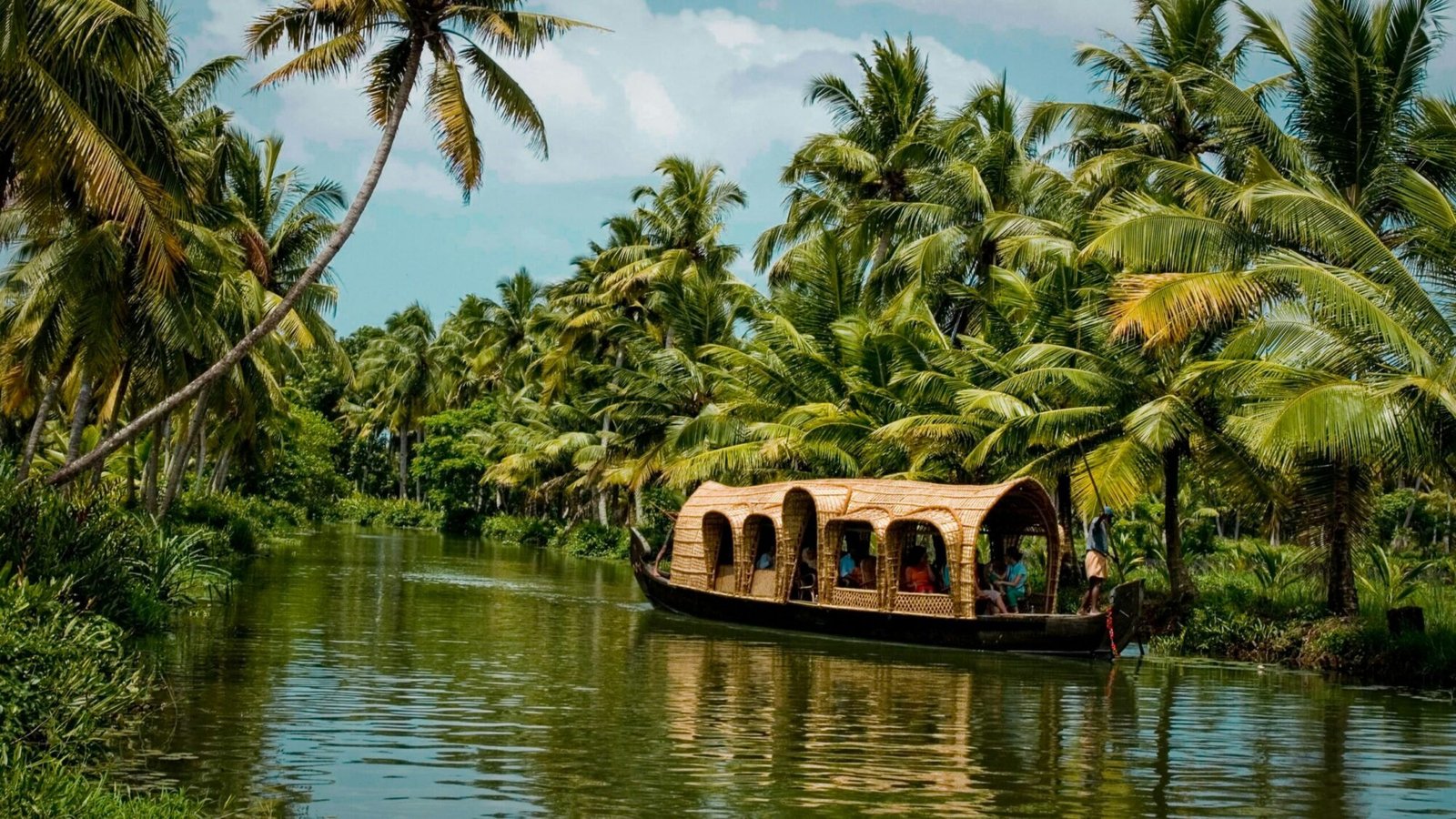 Best Kerala Glowmad Retreats: 2026 Guide to Wellness Travel
