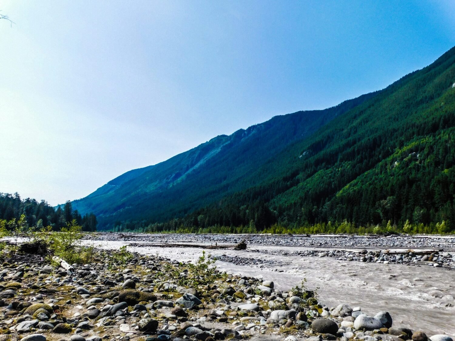 How to Travel from Delhi to Manali by Bus — Complete 2026 Guide with Fares, Timings and Tips